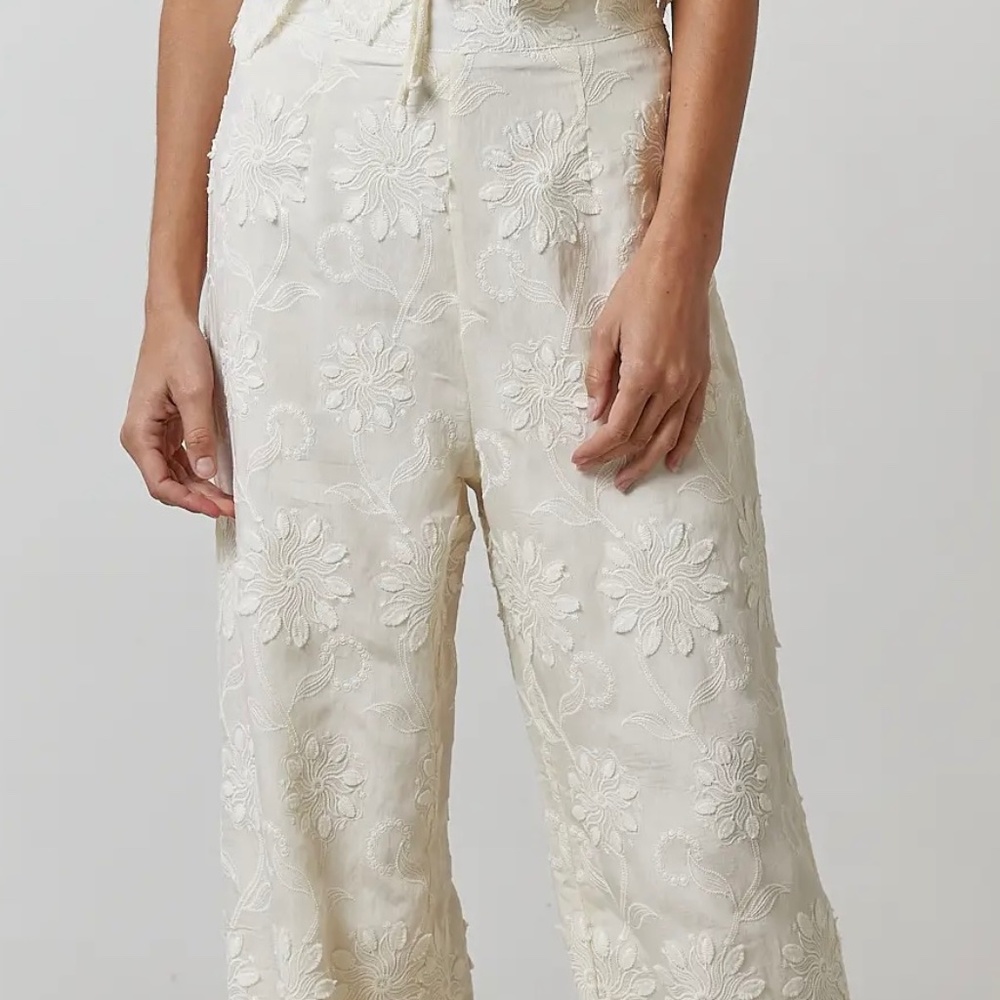 195 NWT Trouser Pant Embroidered Wide Leg